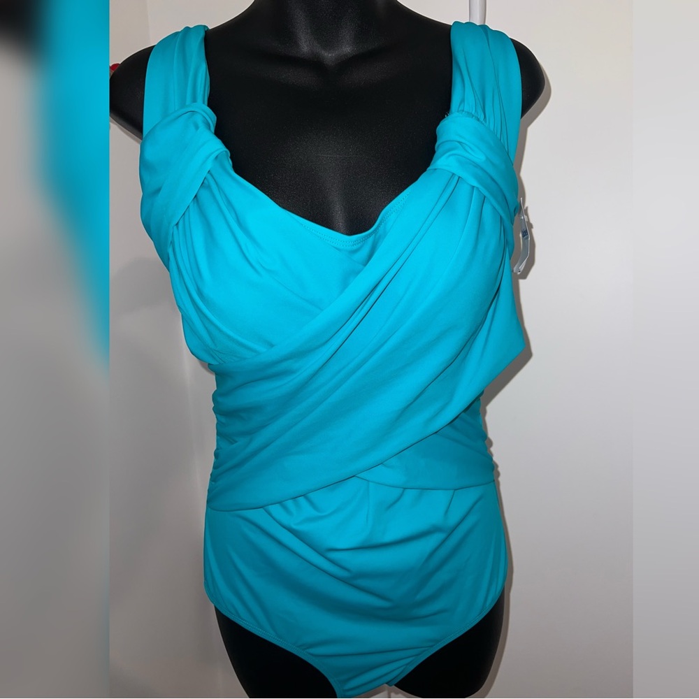 Elegant Blue Women's One-Piece Swimsuit